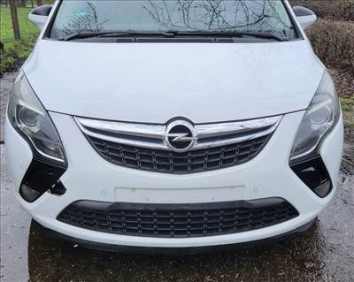 Opel Zafira C Tourer csavaros eleje, lökhárító, gépháztető, fényszóró