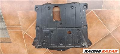 Dacia Duster II Alsó motorvédő burkolat  758922676r