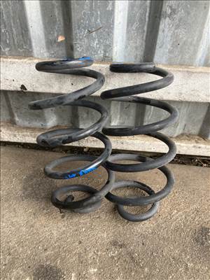 Nissan Juke I Juke 2011 hátsó spirál rugó pár 