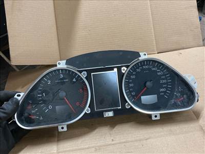 Audi Q7 (4L) kilométer óra  4l0920931d