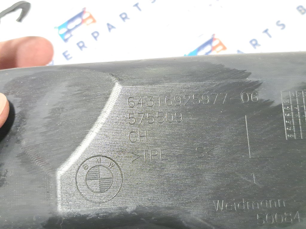 BMW E81 E87 E82 E88 E90 E91 E92 E93 E84 X1 bal elsõ vízelvezetõ lefolyó csatorna 4. kép
