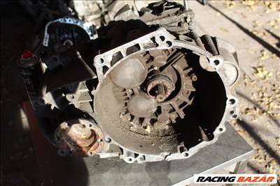 Audi A3 (8P) 2.0D manuális HDU kódú sebességváltó 