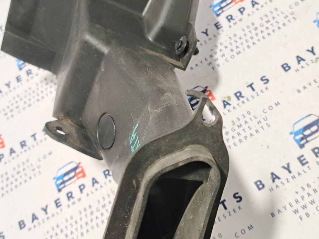 BMW E81 E87 E82 E88 E90 E91 E92 E93 E84 X1 bal elsõ vízelvezetõ lefolyó csatorna 3. kép