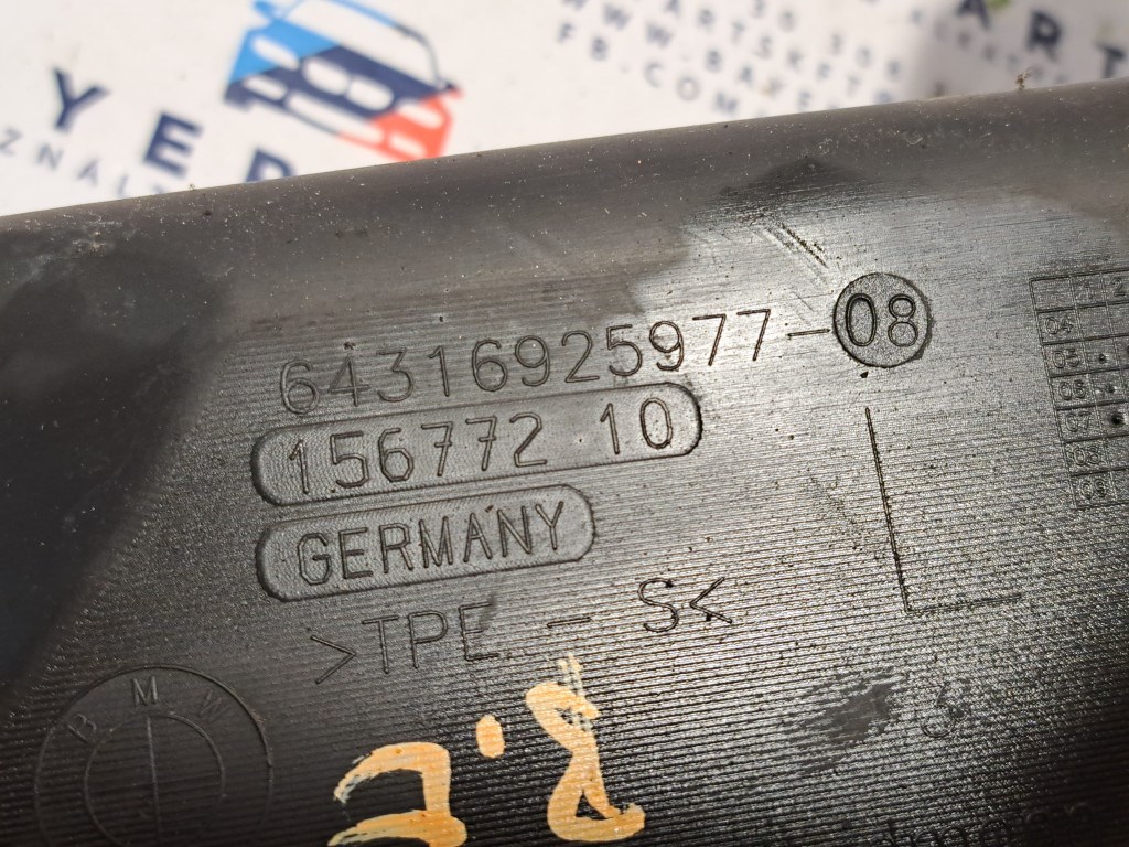BMW E81 E87 E82 E88 E90 E91 E92 E93 E84 X1 bal elsõ vízelvezetõ lefolyó csatorna 4. kép