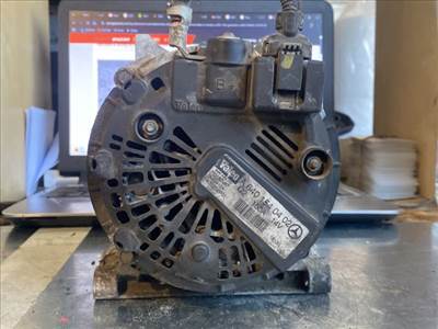 Mercedes B 180 CDI (W245) Generátor  VALEO / A6401540402 tg15c057