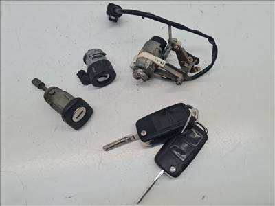 Volkswagen Golf IV, Volkswagen Bora zárbetét szett 3 és 5 ajtóshoz (31730)