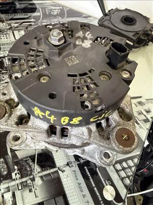 Audi A4 B8 cjc generátor 2.0 tdi  03l903017e