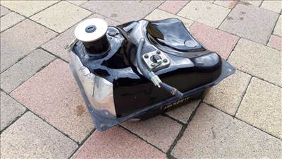 Yamaha Majesty YP250 '04 tank 