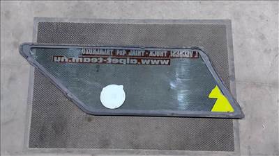 Nissan Terrano WD21 Raktér csomagtér jobb oldali fix üveg ablak 0072