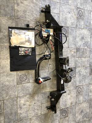 Mercedes Benz GLA x 156 , w 156 levehető Vonóhorog