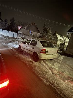 Opel Astra G bontott alkatrészei