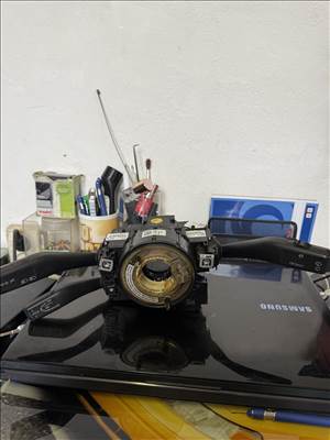 Audi A3 8P kormánykapcsoló 8p0907137ad