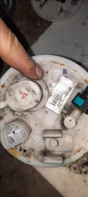 Hyundai ix20 1.4 üzemanyag szivattyú pumpa benzin pumpa tank 311101p000