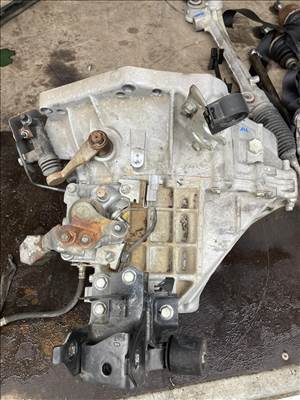 Toyota Yaris (XP130/XP150) 1.0 VVT-i Yaris 3 manuális sebesség váltó 