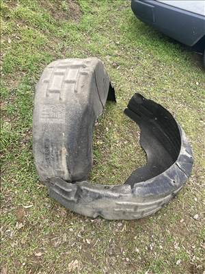 Ford Focus MK3 kombi hátsó dobbetét(2011-18)