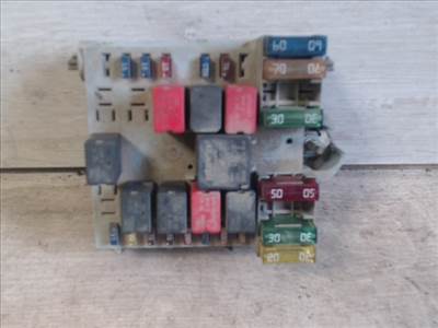 FIAT STILO 01.09-06.12 Biztosítéktábla BCM BSI BSM SAM GEM modul Motortér