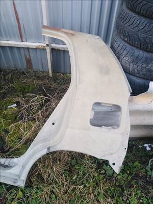 Suzuki Alto V bal hátsó sárvédő