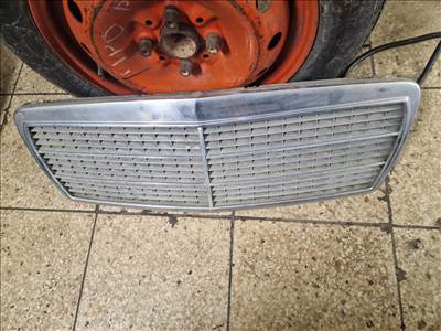 Mercedes E W210 Hűtőrács