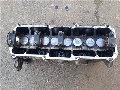 Volkswagen Golf III, Volkswagen Passat B3 1.8 hengerenkénti injektoros hengerfej  026103373a