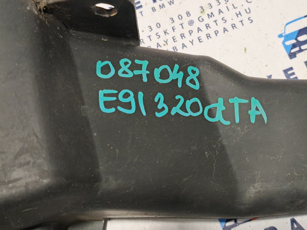 BMW E81 E87 E82 E88 E90 E91 E92 E93 E84 X1 jobb elsõ vízelvezetõ lefolyó csatorna 4. kép
