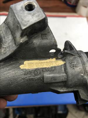 Skoda Octavia I gyújtáskapcsoló+kulcs 4b0905851c