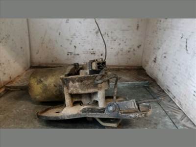 Suzuki Swift II Első Ablaktörlő Motor *127882*