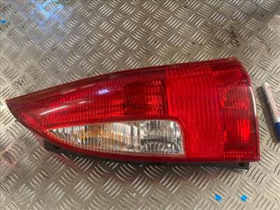 Mazda Premacy (CP) hátsó lámpa 