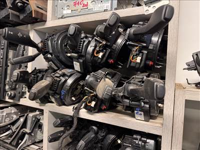 BMW 1-es sorozat, BMW 4-es sorozat, BMW 3-as sorozat kormány bajuszkapcsoló 