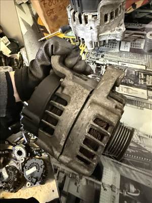 BMW 3-as sorozat E90, E91, E92, E93 Bmw E90 E91 generátor 7802261