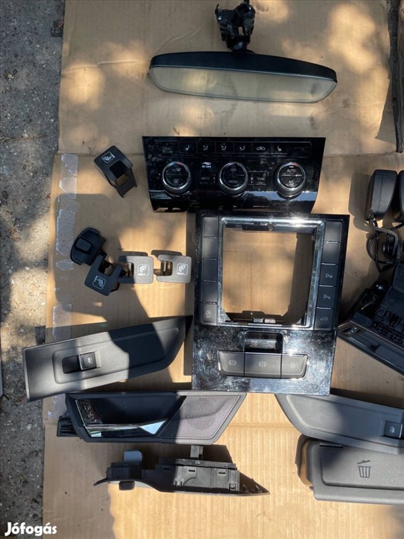 Skoda Superb III belső tartozékok vezérlő panel  2. kép