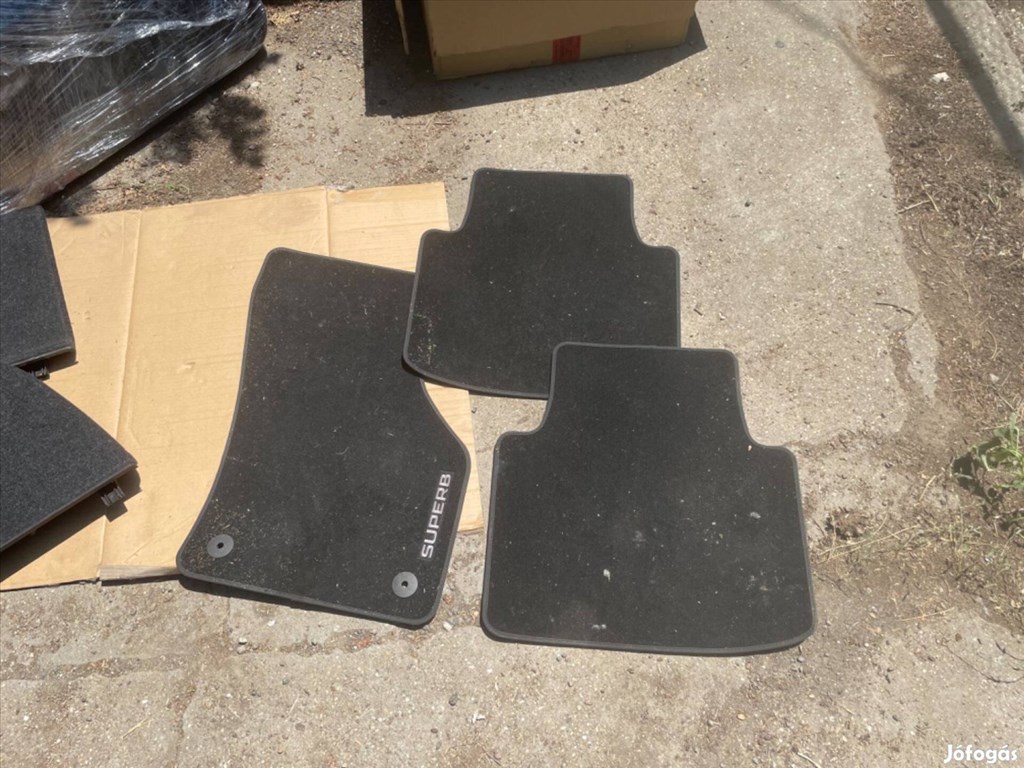 Skoda Superb III szőnyeg és belső takaró műanyagok 3. kép
