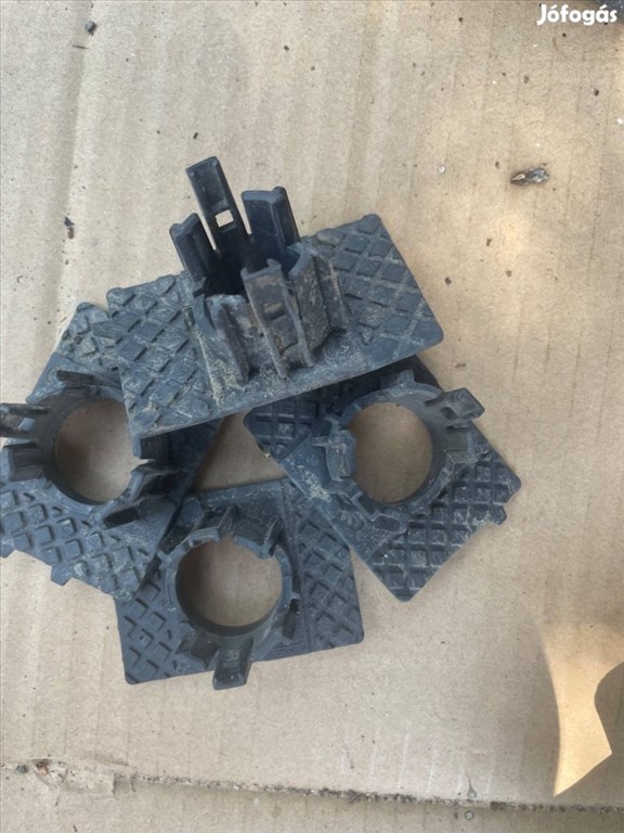 Skoda Superb III szőnyeg és belső takaró műanyagok 4. kép