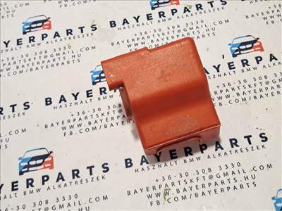 BMW E46 E39 E38 akksi akku akkumulátor pozitív saru kupak védőkupak