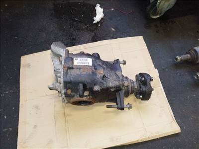 BMW F30 / F31 / F34 / F36 hátsó differenciálmű. Áttétel 2.81	 8485723