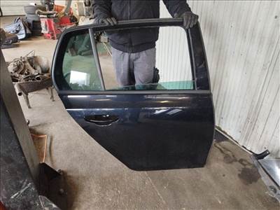 Volkswagen Golf 6 jobb hátsó ajtók üresen