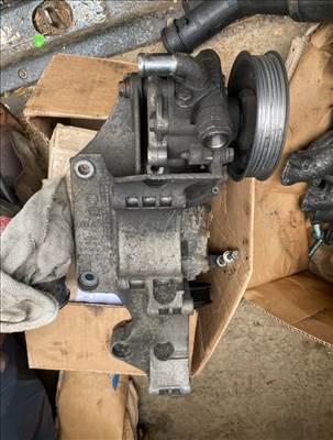 Ford Galaxy Alhambra Sharan Generátor Tartó konzol 045903143C szervópumpa 7m0145157aa