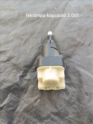 Audi A8 D3 féklámpa kapcsoló 