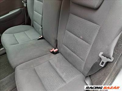 Mercedes A-osztály W169 hátsó ülés sor