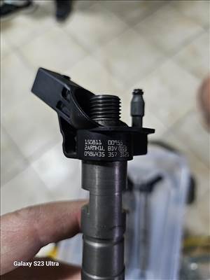 Audi A5 3.0D porlasztó 0986435357