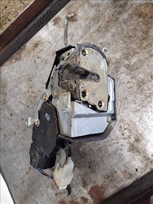 Toyota Rav 4 00-05 Csomagtérajtó Zár