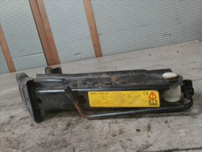 FORD FOCUS 98-04 Autóemelő