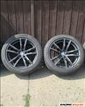  5x120 lyukosztású 20" újszerű (gyári felni) alufelni, rajta 285/40 használt Pirelli téli gumi gumi 