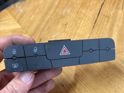 Seat Ibiza IV vészvillogó kapcsoló  6j0927137aa