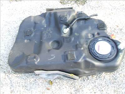 Mazda 3 (BM) üzemanyag tank 