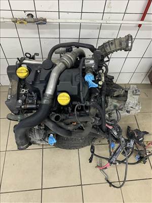 Renault K9KG8 motor váltó egyben