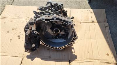 Opel Astra K B16DTE M32 6 sebességes kézi váltó