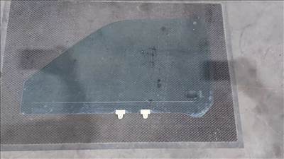 Nissan Terrano WD21 87- Bal oldali első ajtó lejáró üveg ablak 0074