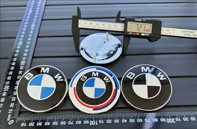 BMW 74mm Embléma Jel Logo Géptető Motorház Csomagtartó (SOK TÍPUSHOZ) 51148132375 51148219237
