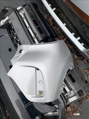 Dacia Spring Jobb hátsó lökhárító sarok ezüst metál