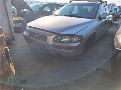 Volvo S60 lökhárító homlokfal sárvédő lámpa motorháztető 